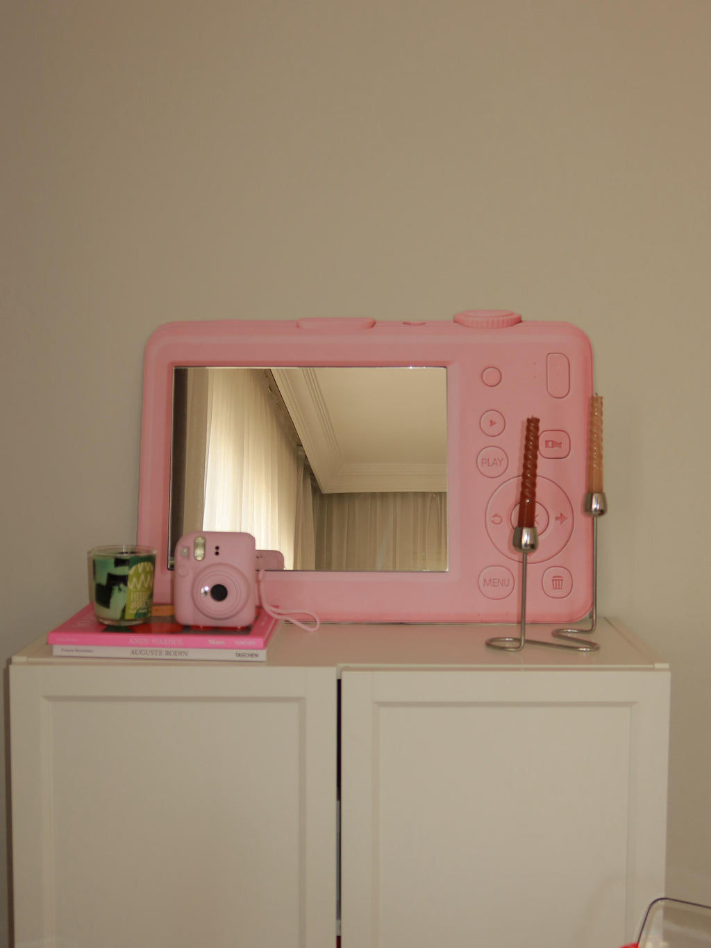 Pembe Retro Dijital Kamera