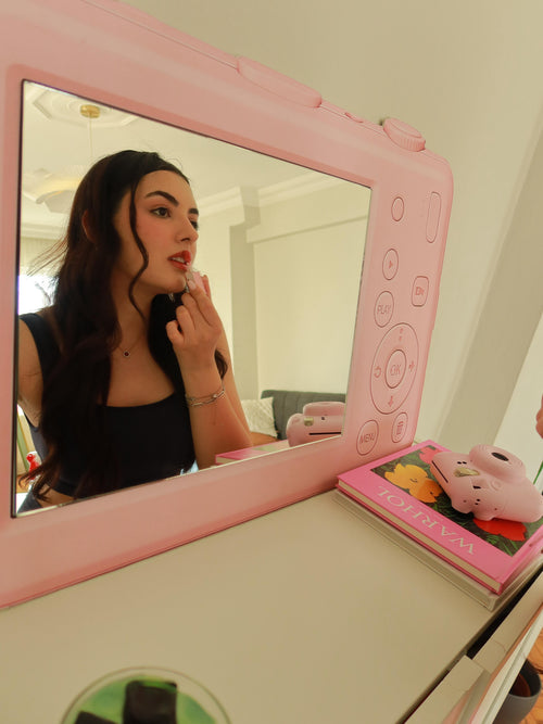 Pembe Retro Dijital Kamera